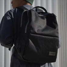 STAND DAYPACK 22L