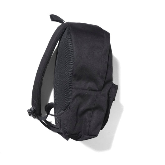 〈オンライン限定〉BASIC DAYPACK 16L