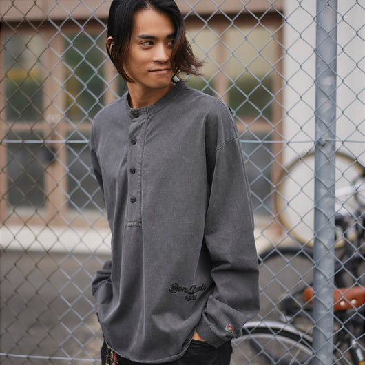 PIGMENT DYE HENLEY-NECK LONG T-SHIRTS