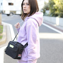 LOGO TAPE SHOULDER