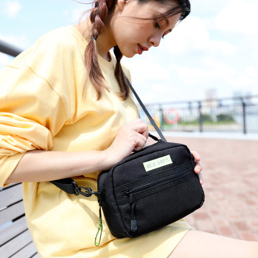 WIDE MESH SHOULDER B