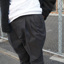 3TUCK TAPERED PANTS