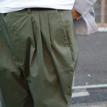 3TUCK TAPERED PANTS