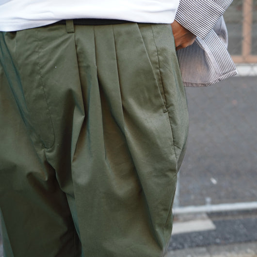 3TUCK TAPERED PANTS