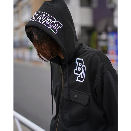 SWEAT HOODIE