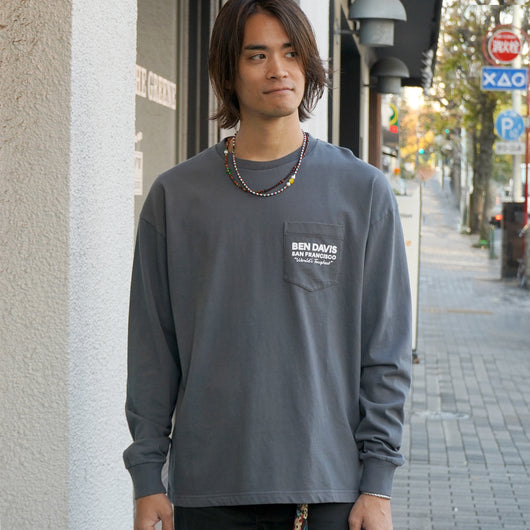 POCKET PRINT LONG SLEEVE TEE