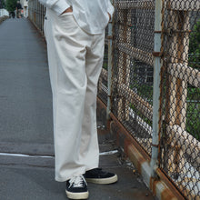 LADIES WIDE STRAIGHT CHINO