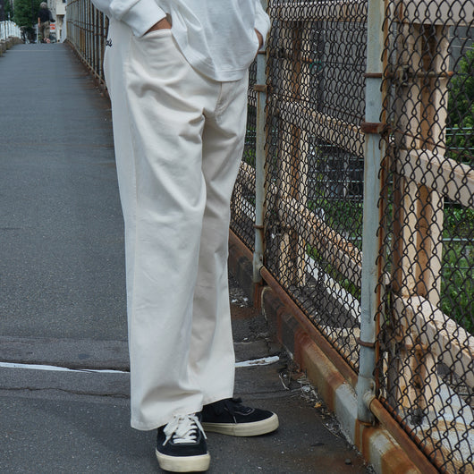 LADIES WIDE STRAIGHT CHINO